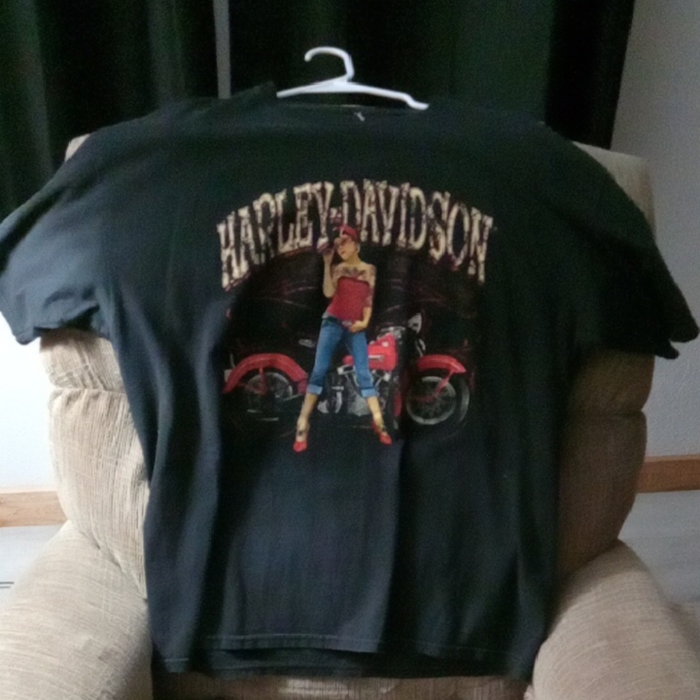 Harley-Davidson Black Tee with Red Motorcycle & Pinup Graphic